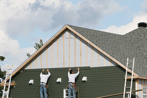 Professional Emergency Siding Repair technician working in Faulkner, MD